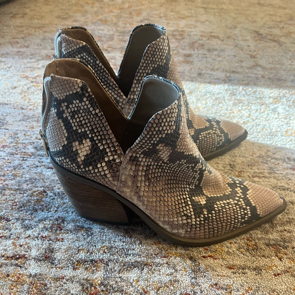 Vince Camuto Gigietta Bootie